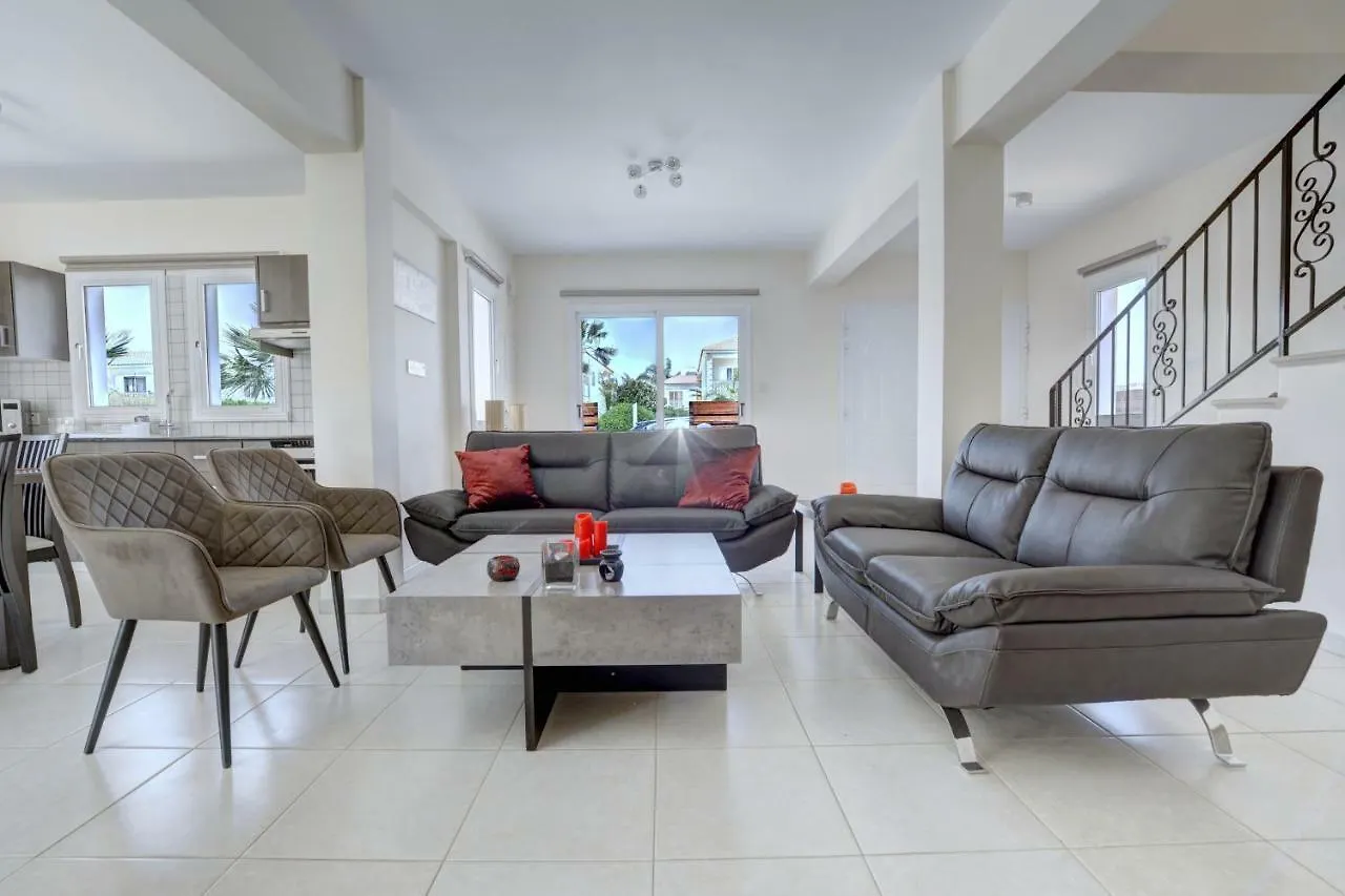 Nissi Palms Villa Aya Napa Kıbrıs