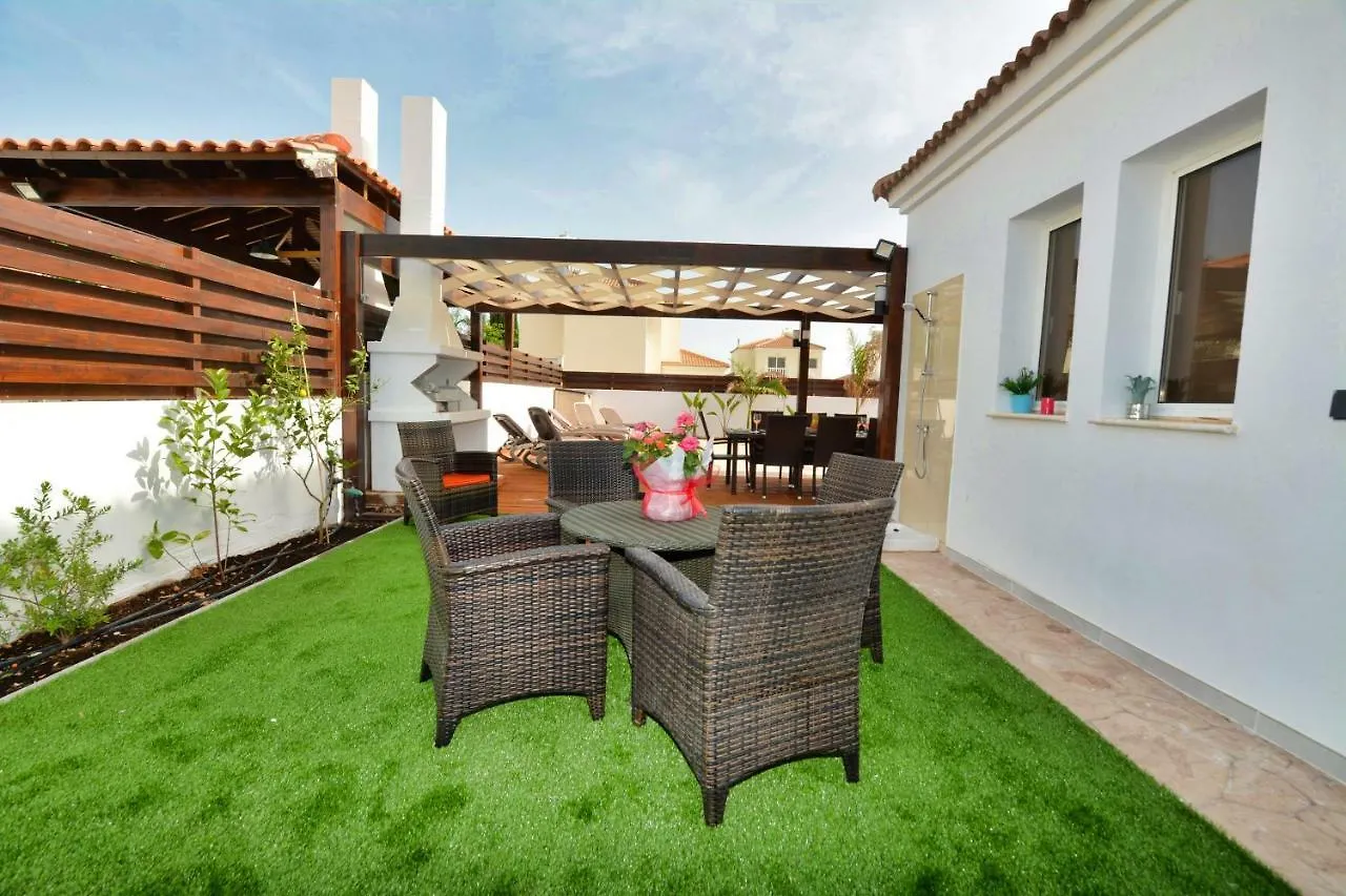 Nissi Palms Villa Aya Napa