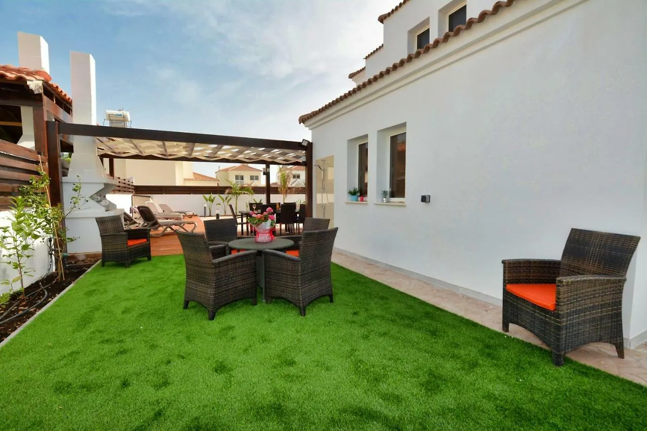 Nissi Palms Villa Aya Napa